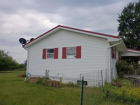 16463 Geddes Road, Hemlock MI 48626 photo 3