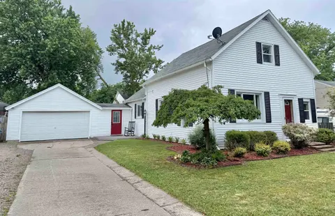 2100 Tackle Street, Essexville MI 48732 home for sale