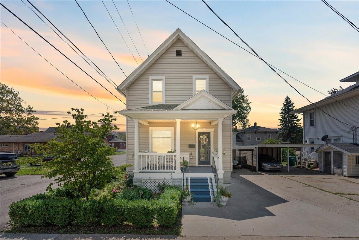 215 W Williams Street, Owosso MI 48867 photo 1