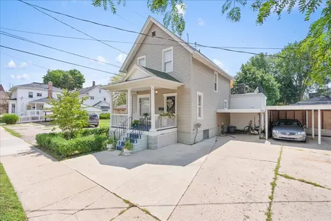 215 W Williams Street, Owosso MI 48867 photo 4