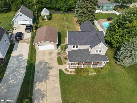 8501 Lake Street, Port Austin MI 48467 photo 2
