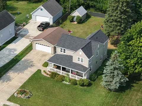 8501 Lake Street, Port Austin MI 48467 photo 3