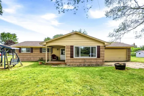 5098 S Venoy Road, Saginaw MI 48604 photo 2