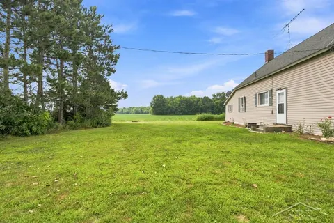 4646 E Hubbard Road, Midland MI 48642 photo 4