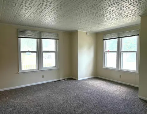 914 Cass Avenue, Bay City MI 48708 photo 2