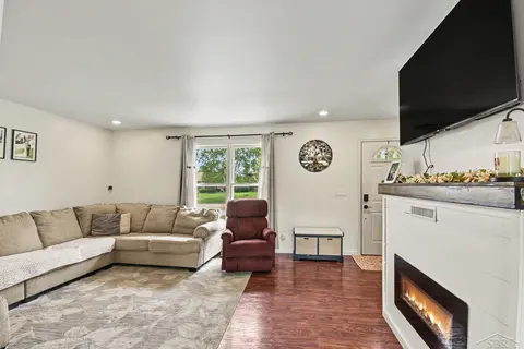 3615 Desert Drive, Saginaw MI 48603 photo 5