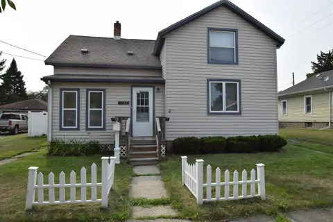 1702 E Erie Street, Bay City MI 48706 home for sale