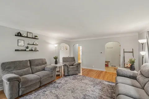 1693 Passolt Street, Saginaw MI 48638 photo 4