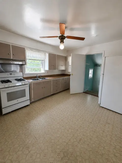 503 N Wenona Street, Bay City MI 48706 photo 4