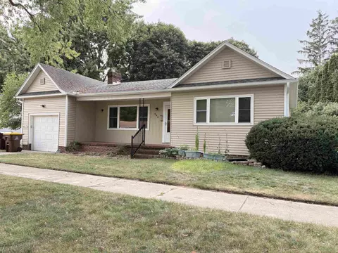 404 S Elizabeth Street, Mount Pleasant MI 48858 photo 3