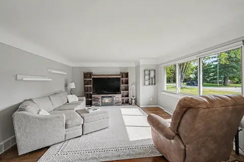4652 Beverly Lane, Bay City MI 48706 photo 3