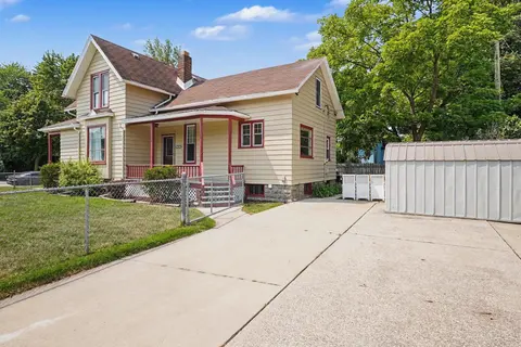 2023 4th Street, Bay City MI 48708 photo 5