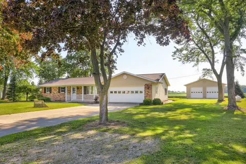 2141 Maple Road, Saginaw MI 48601 photo 2