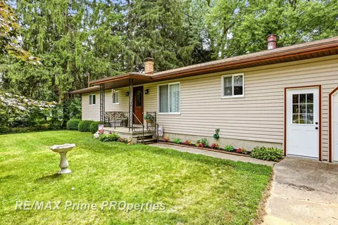 3942 Waltmar Drive, Bridgeport MI 48722-9604 photo 5