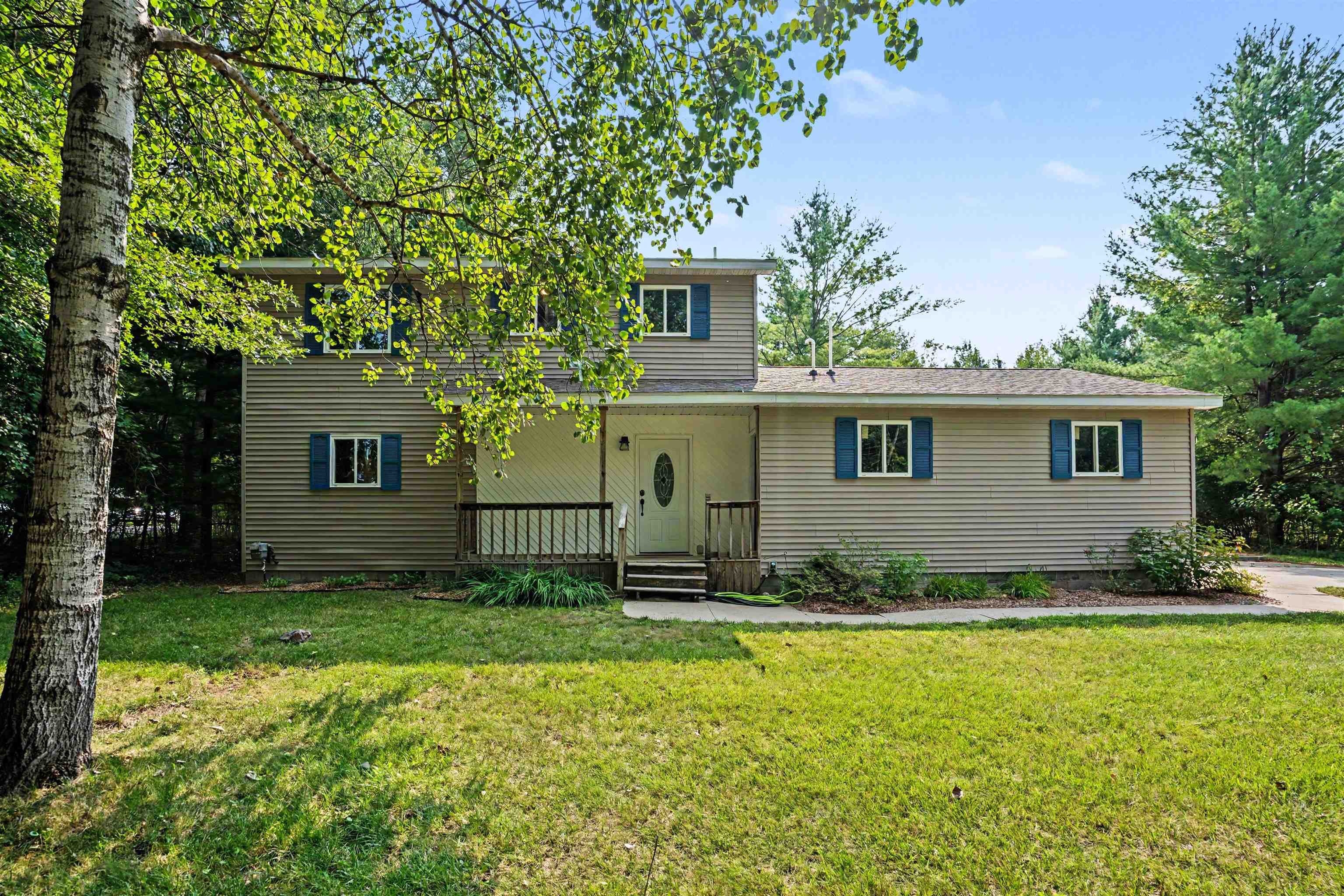 2638 N 5 Mile Road, Midland MI 48642-9457 photo 1