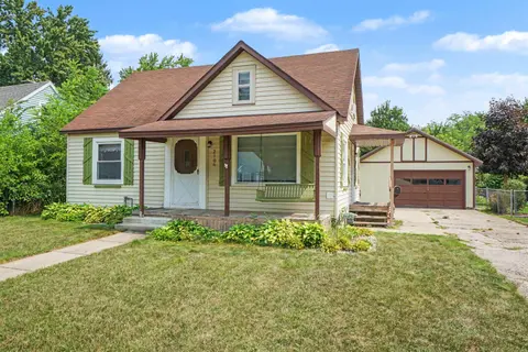 2106 Tennessee Street, Midland MI 48642-5720 home for sale