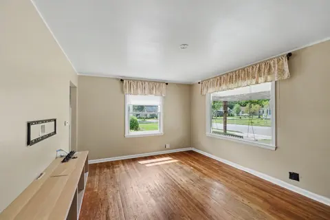 2106 Tennessee Street, Midland MI 48642-5720 photo 5