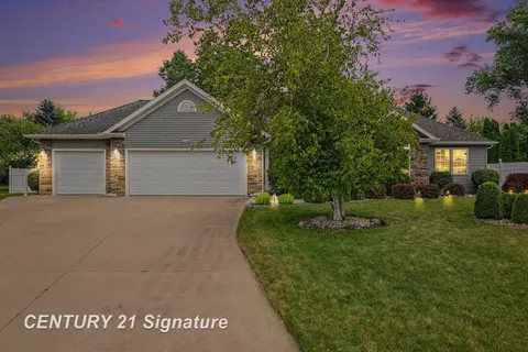 4470 Meadow Creek Court, Saginaw MI 48603 multi-family property for sale