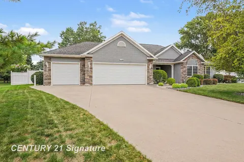 4470 Meadow Creek Court, Saginaw MI 48603 photo 2
