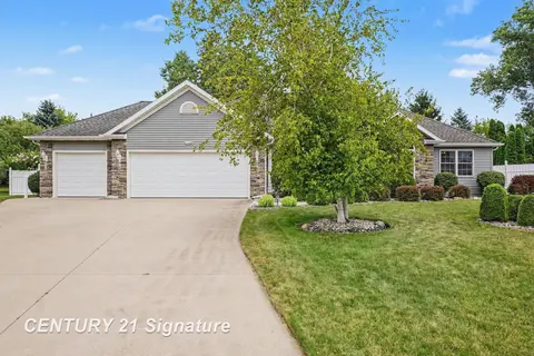 4470 Meadow Creek Court, Saginaw MI 48603 photo 3