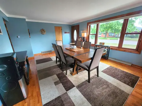 303 Yale Street, Bay City MI 48708 photo 4