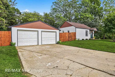 1370 N Thomas Road, Saginaw MI 48609 photo 2