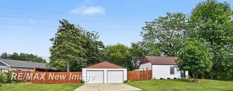 1370 N Thomas Road, Saginaw MI 48609 photo 3