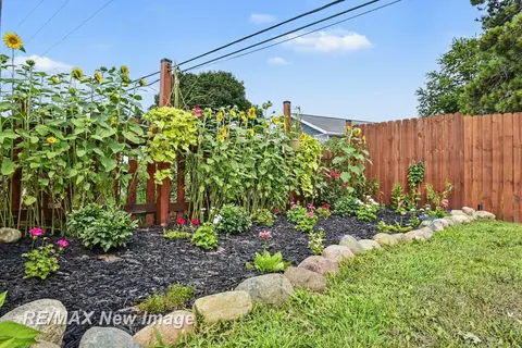1370 N Thomas Road, Saginaw MI 48609 photo 4