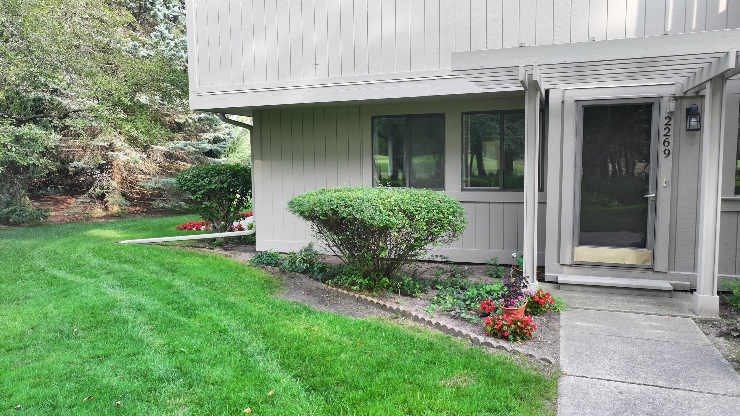 2269 Fairway Pines Court # 51, Bay City MI 48706 photo 1