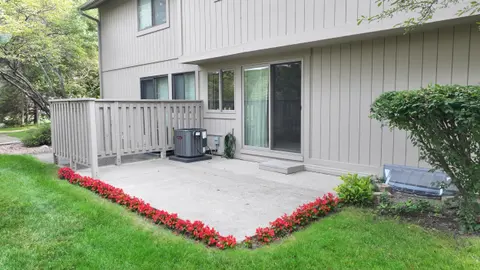 2269 Fairway Pines Court # 51, Bay City MI 48706 photo 2