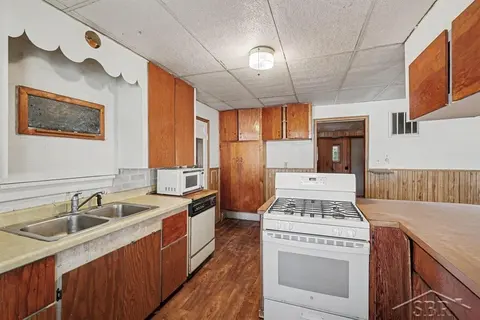 217 W Chestnut Street, Breckenridge MI 48615 photo 5