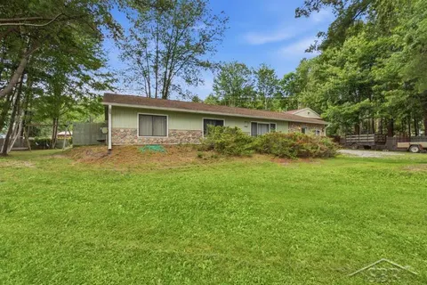 3161 N Gil-Haven Court, Sanford MI 48657 photo 3