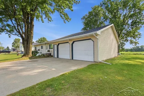 1309 Carter Road, Midland MI 48642 photo 3