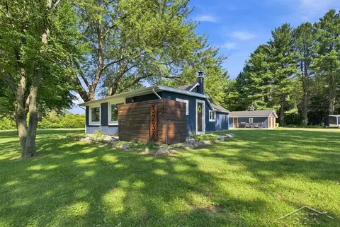3233 E Gordonville Road, Midland MI 48640 home for sale