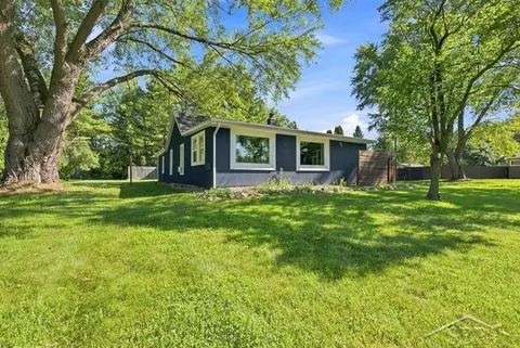 3233 E Gordonville Road, Midland MI 48640 photo 2