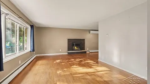 209 Westview Drive, Alma MI 48801 photo 4