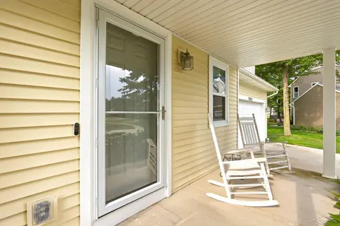 7621 Winding Creek Court, Midland MI 48642 photo 3