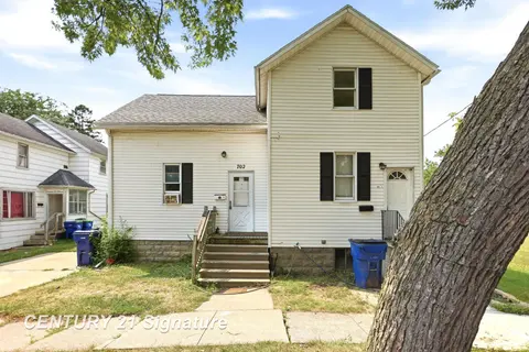 702 S Warner Street, Bay City MI 48706 photo 3