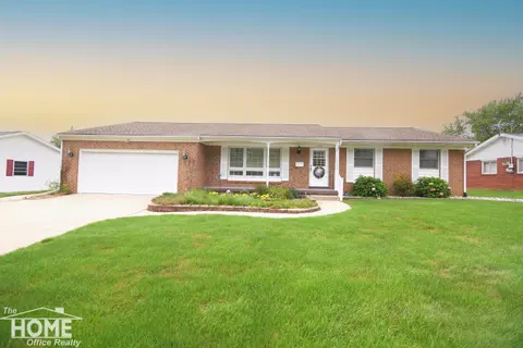 1005 Krust Drive, Owosso MI 48867 home for sale