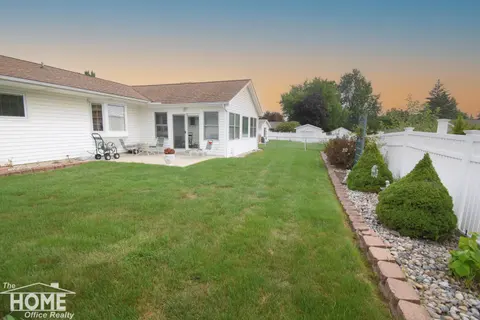 1005 Krust Drive, Owosso MI 48867 photo 2