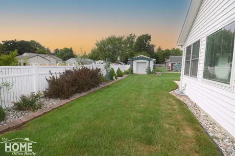 1005 Krust Drive, Owosso MI 48867 photo 3