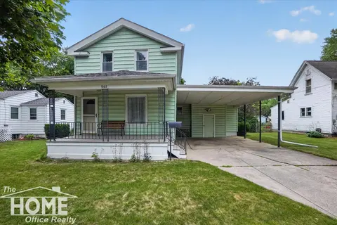 1002 Adams Street, Owosso MI 48867 home for sale