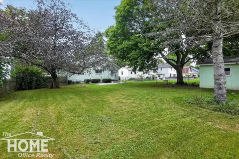 1002 Adams Street, Owosso MI 48867 photo 3