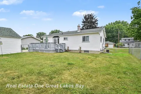 1639 Riviera Street, Saginaw MI 48604 photo 3