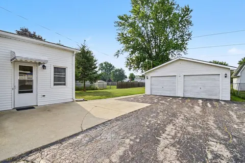 881 Edison Street, Saginaw MI 48604 photo 3