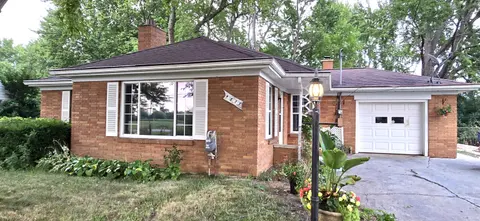 4873 N Sheridan Road, Saginaw MI 48601 photo 2