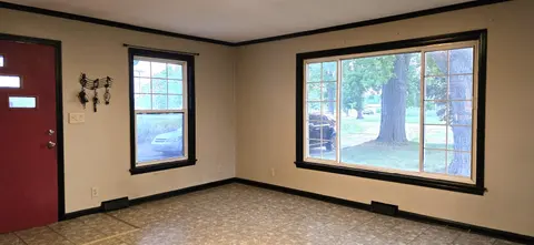 4873 N Sheridan Road, Saginaw MI 48601 photo 4