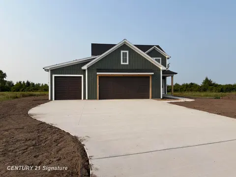 10589 Spring Meadow Street, Freeland MI 48623 photo 3