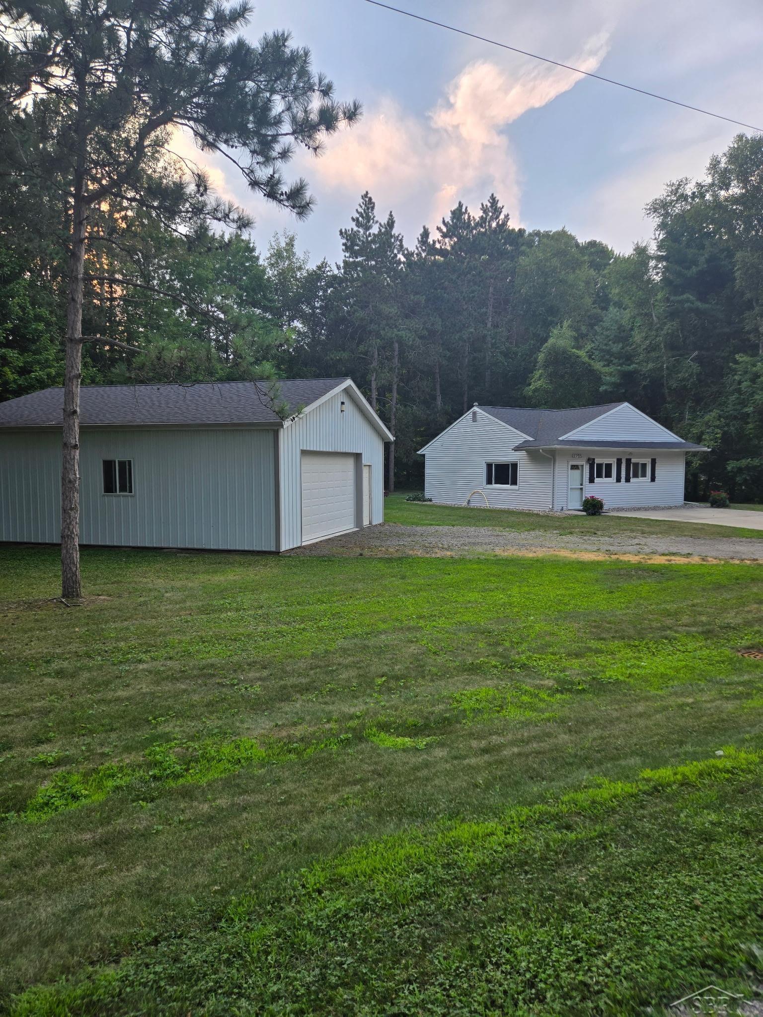2755 N Orr Road, Hemlock MI 48626 photo 1