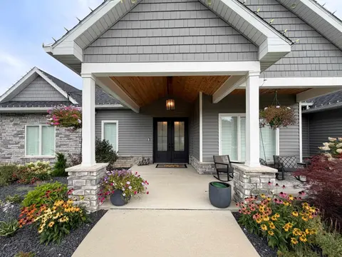 1860 S Beyer Road, Saginaw MI 48601 photo 3